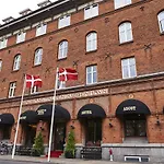 Ascot Apartments