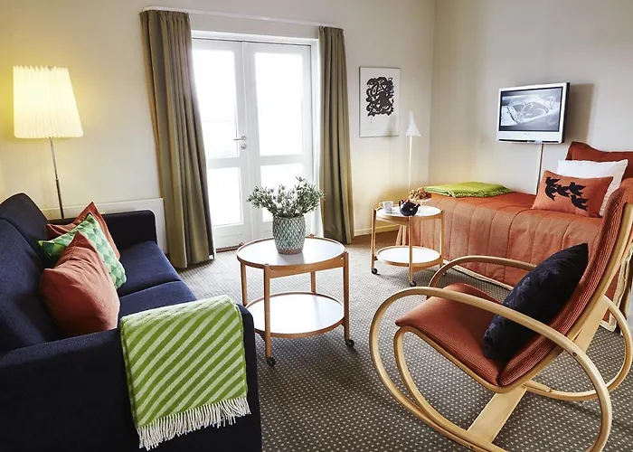 Ascot Apartments